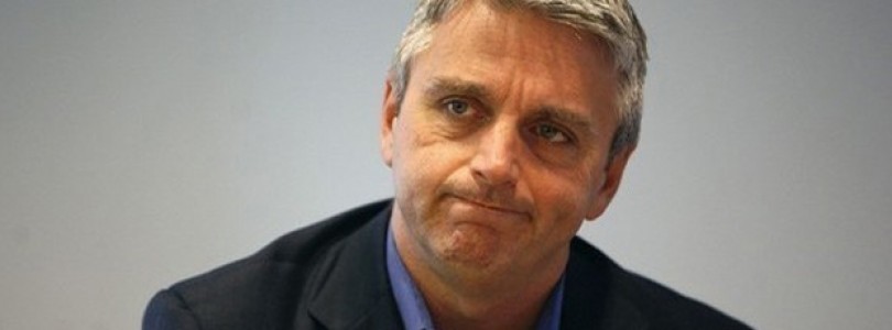 El CEO de EA, John Riccitiello, dimite