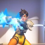 Jugando con Tracer en un nuevo gameplay de Overwatch