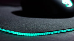 La nueva serie de alfombrillas gaming SENSE, de ROCCAT, ya están disponibles