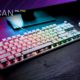 El teclado Vulcan TKL PRO de Roccat, ya disponible en color Blanco Ártico