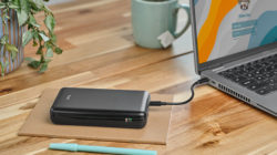 Trust Laro – Nueva powerbank para portátiles y MacBook + otros dispositivos de carga para el verano